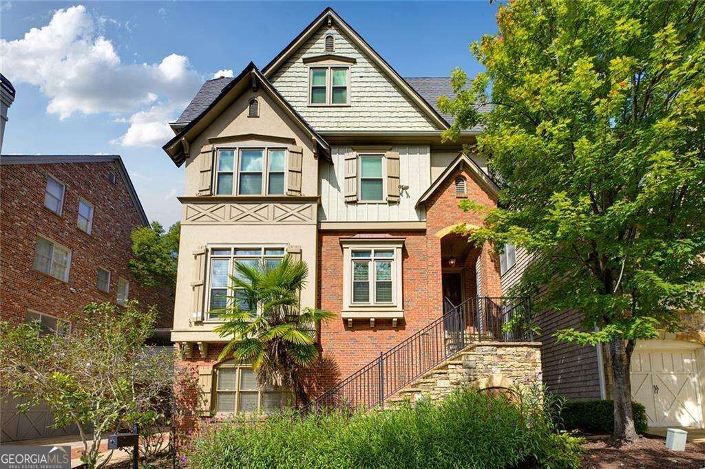 1133 Park Overlook Dr NE — photo