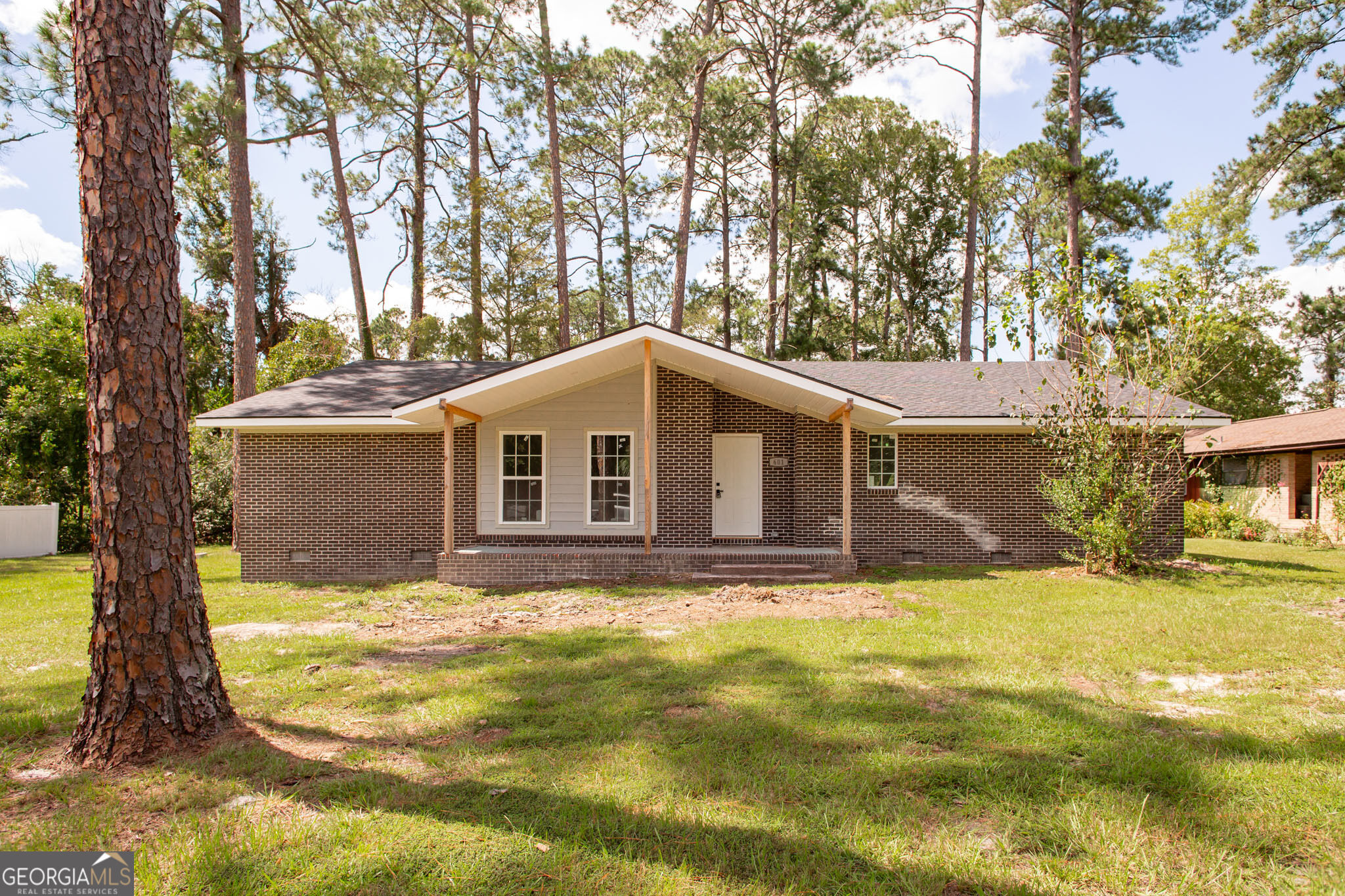 601 Saint Catherine Dr — photo