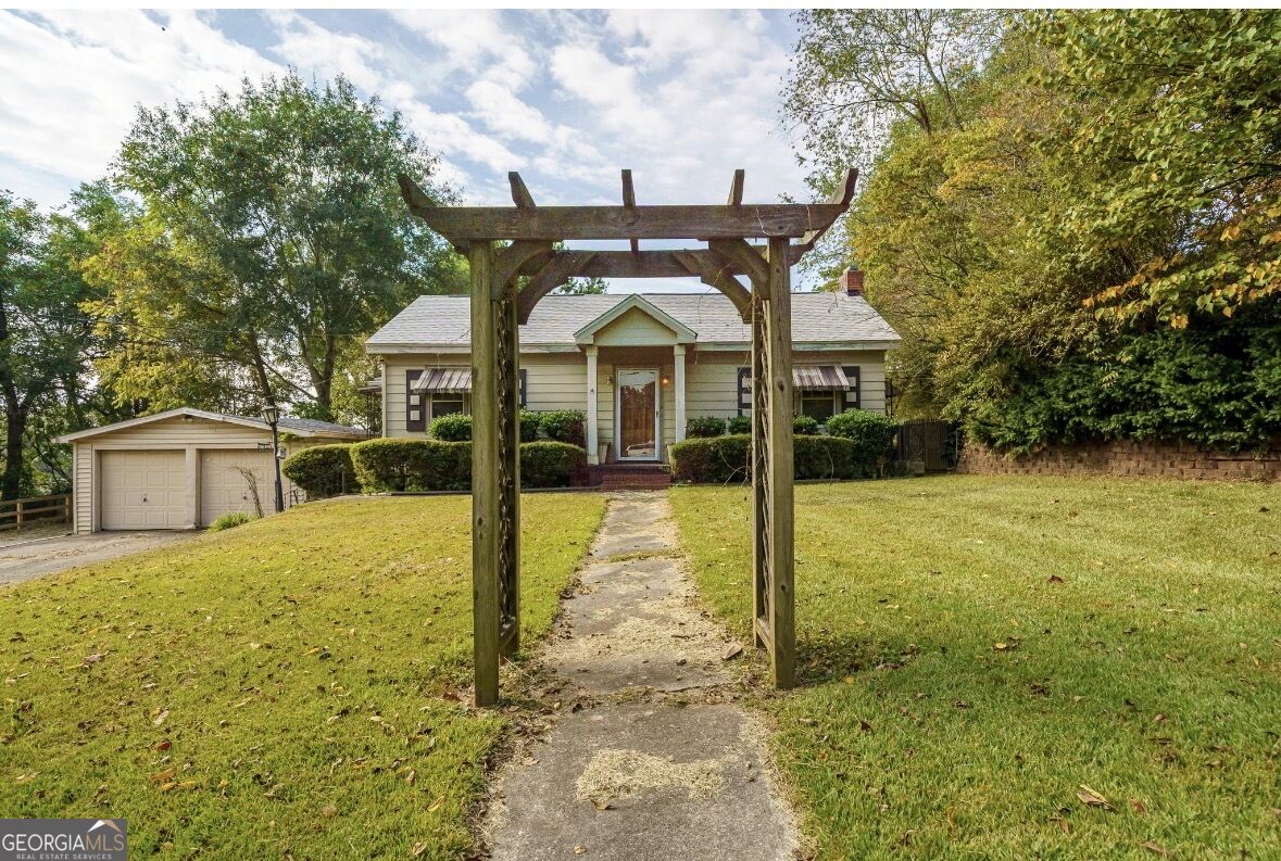 175 a W Roberts Dr. — photo