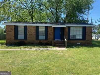 601 Cedarwood Dr — photo