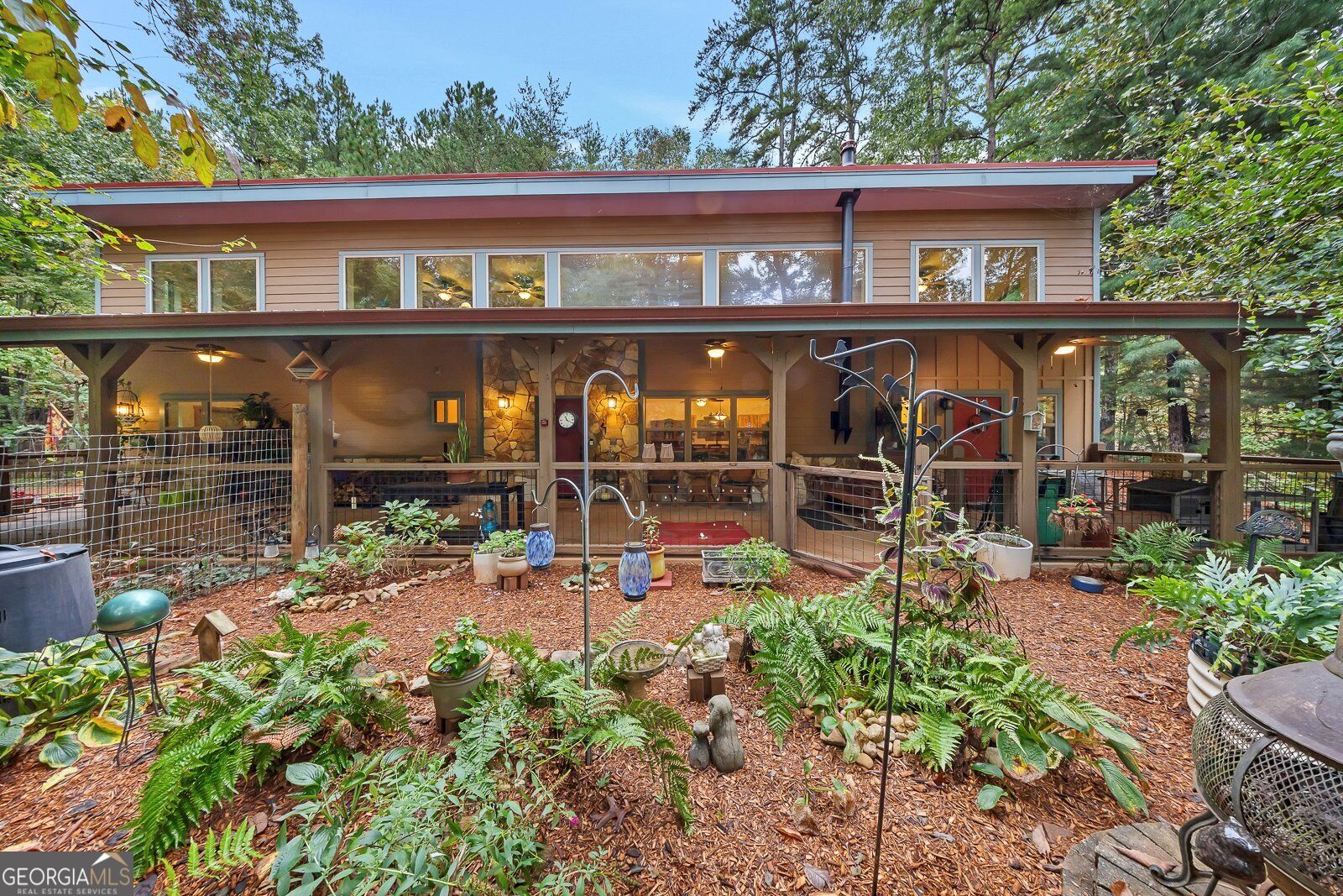 185 Sassafras Dr — photo