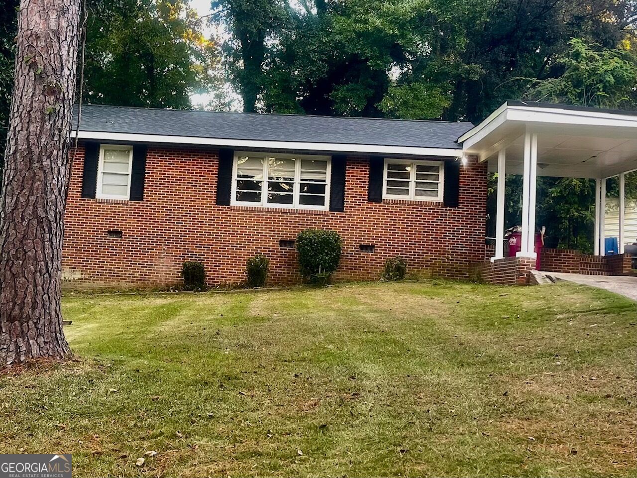 2271 Melton Ave — photo