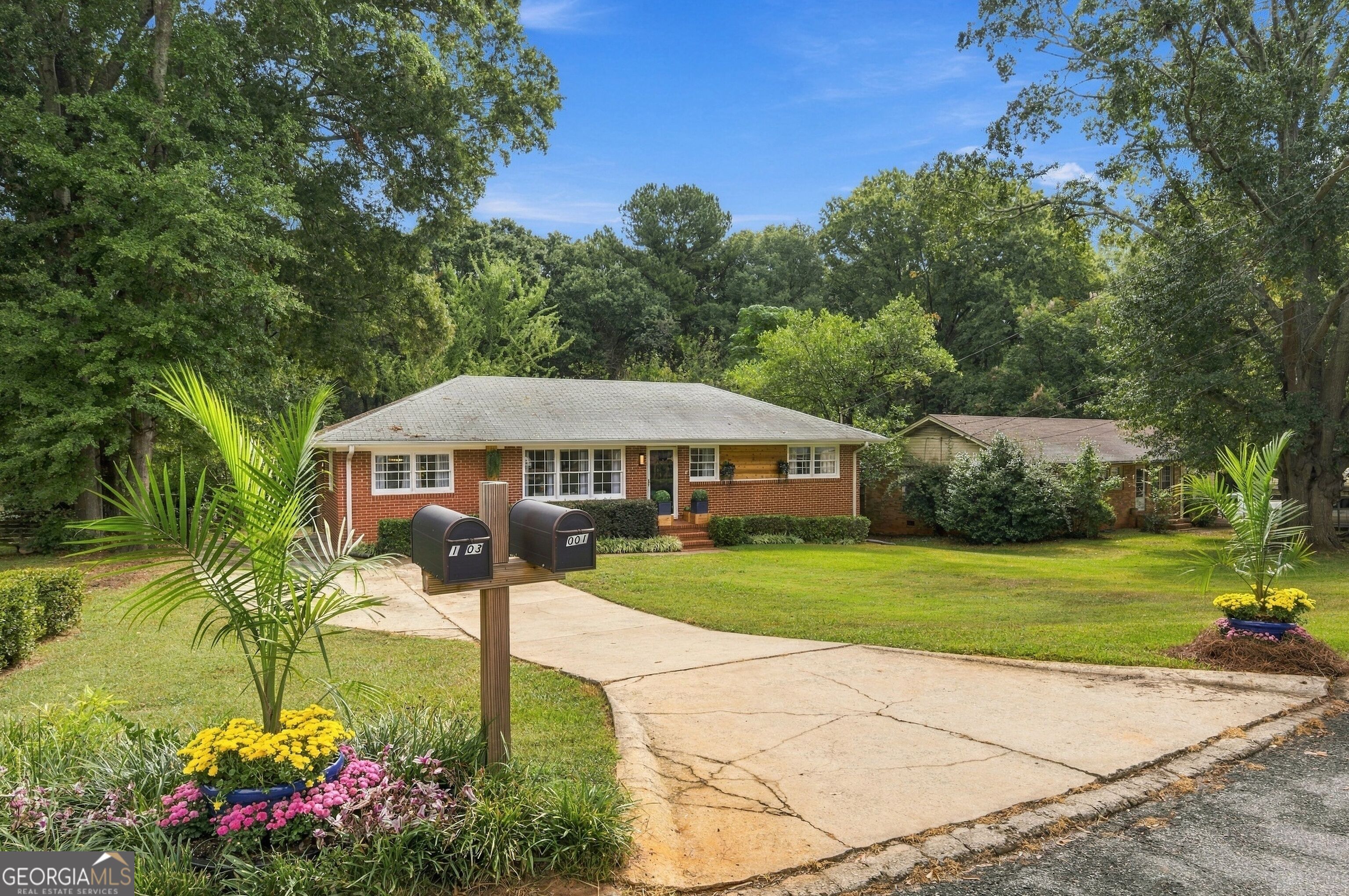 1001 Green Hill Dr — photo