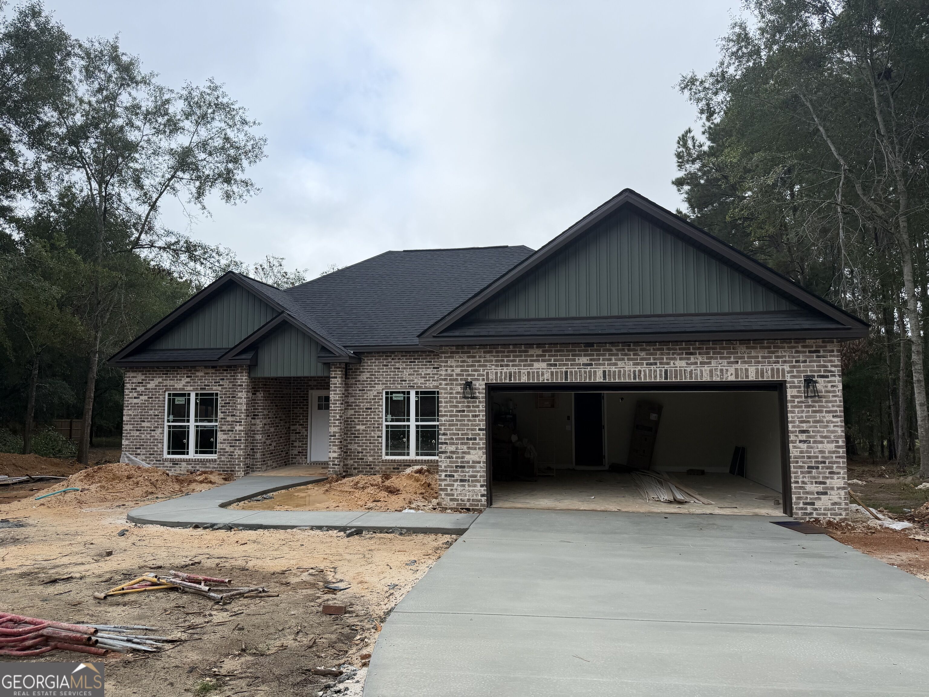 5803 Heritage Ct — photo