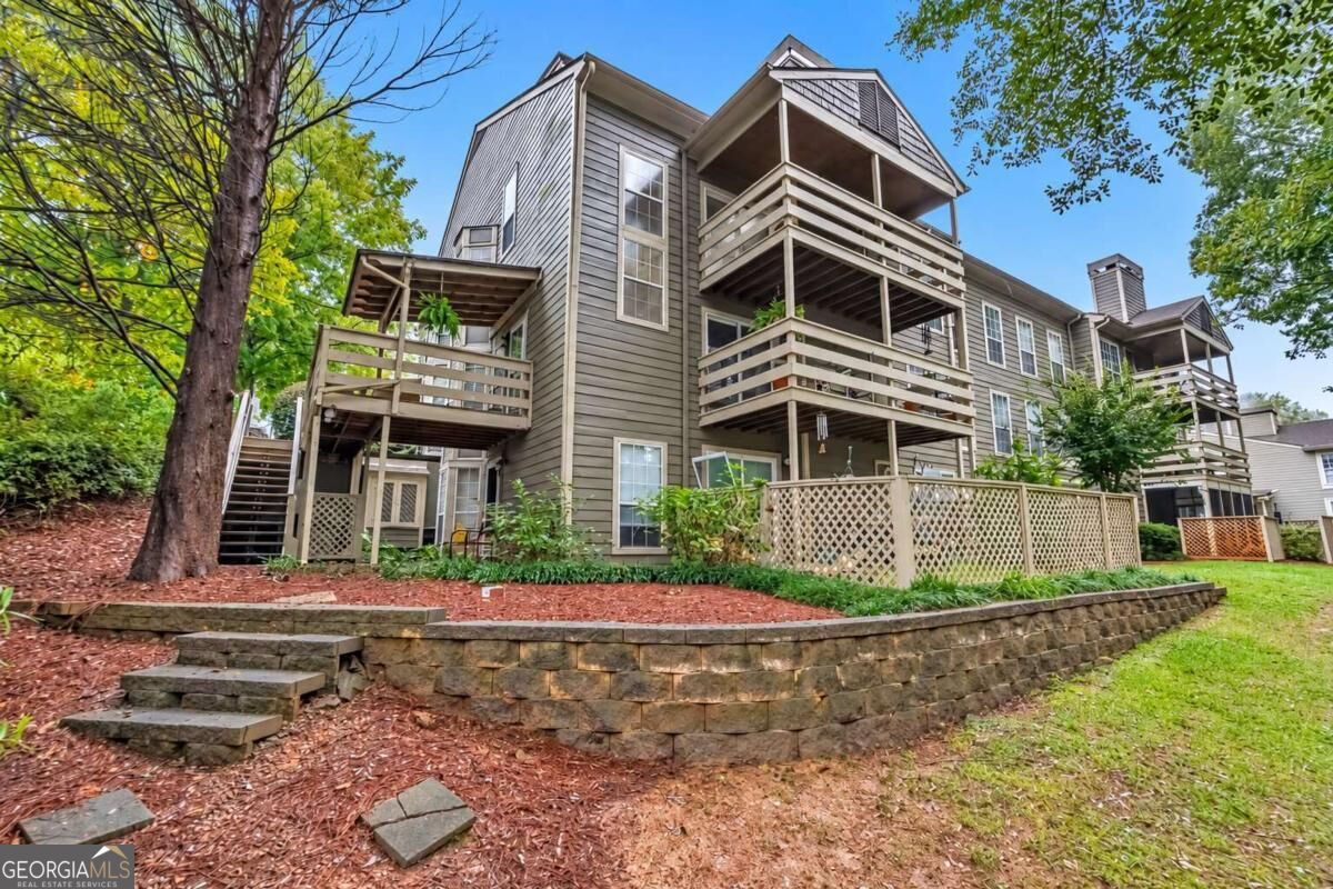 1109 Riverview Dr SE — photo