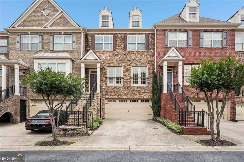 1005 Manchester Way — photo