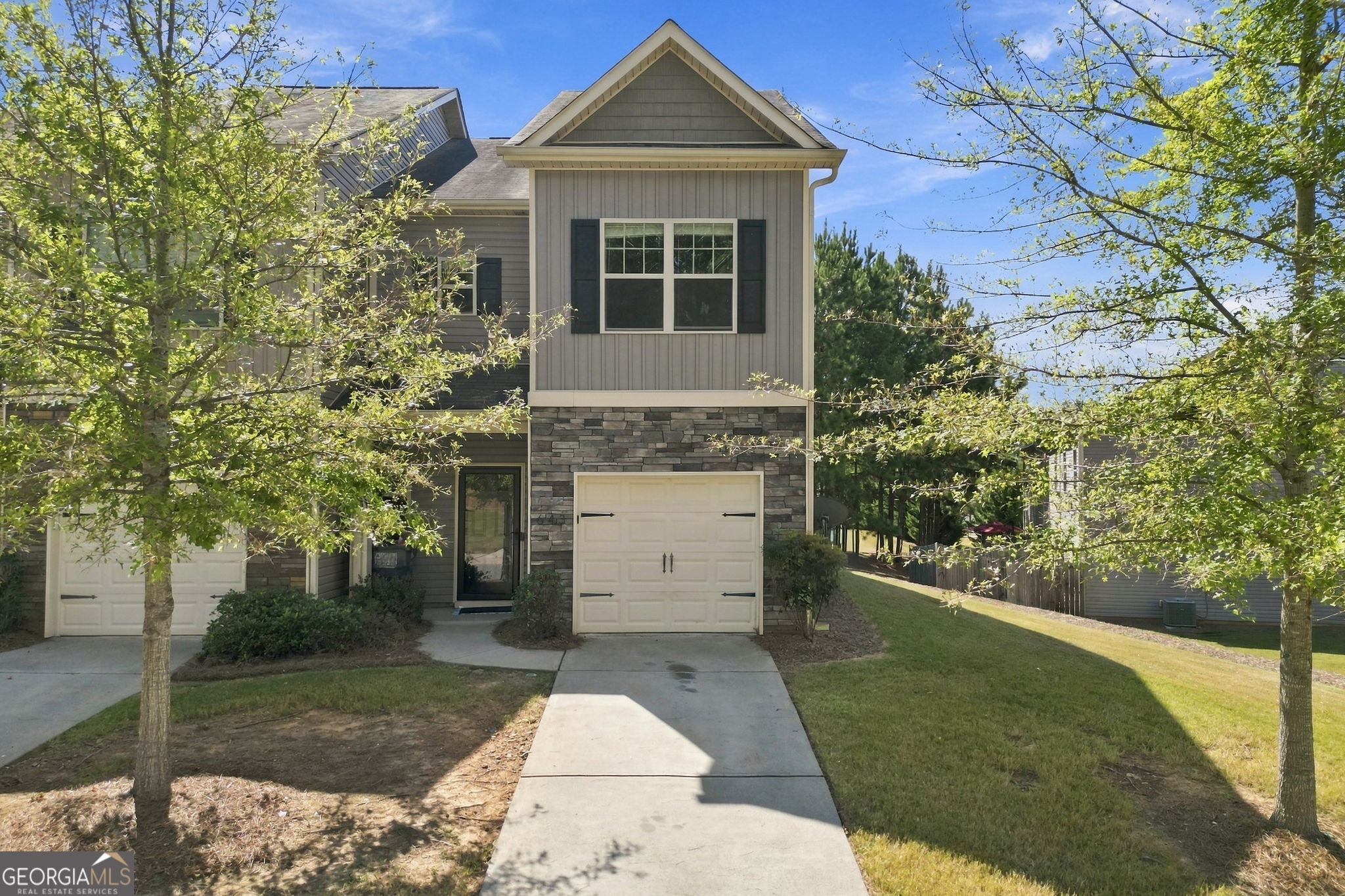 643 Oakside Pl — photo