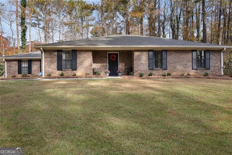 84 Lake Somerset Dr NW — photo