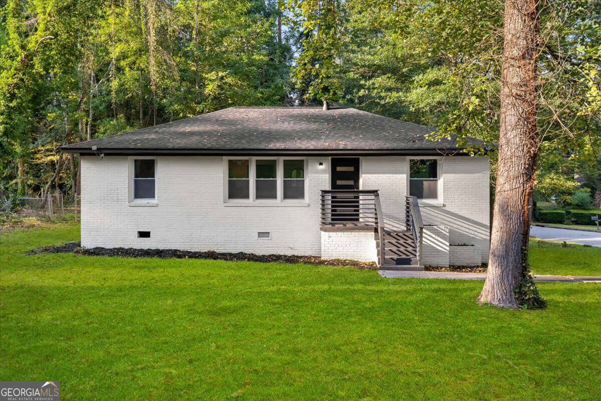 2597 Ivydale Dr SW — photo