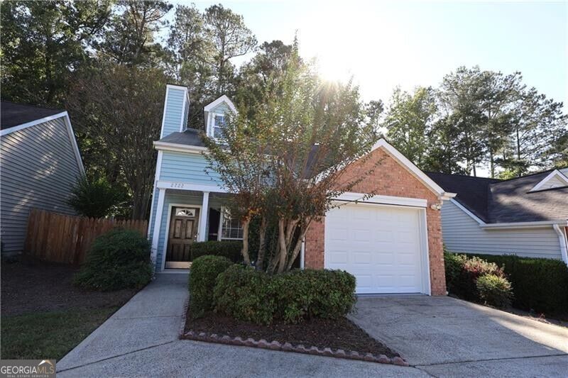 2722 Highland Rdg NW — photo