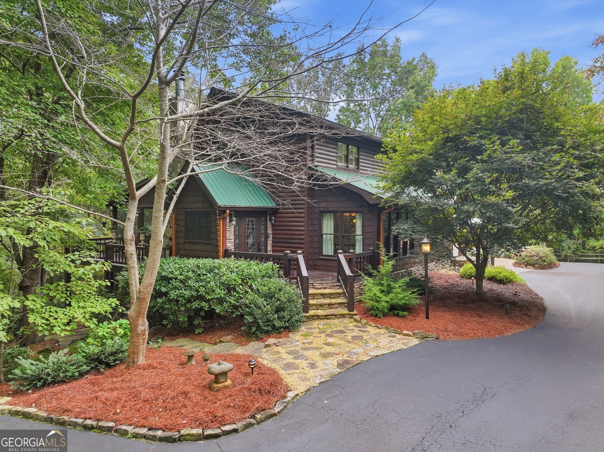 205 Minnehaha Trl — photo