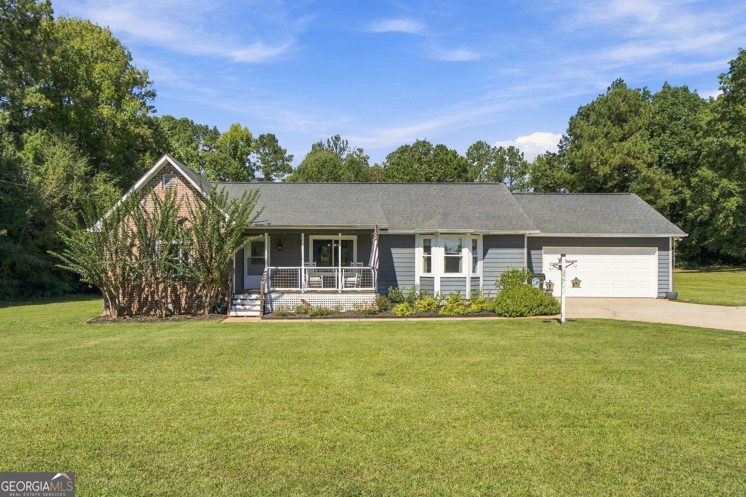 377 Bendview Rd — photo