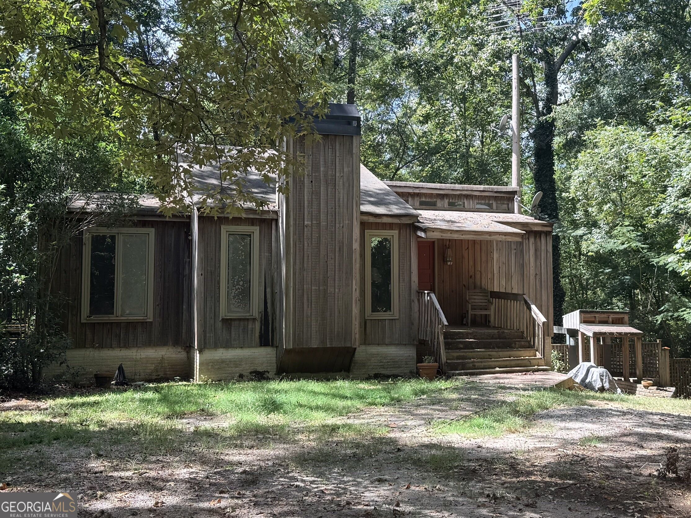 214 W Grantville Rd — photo