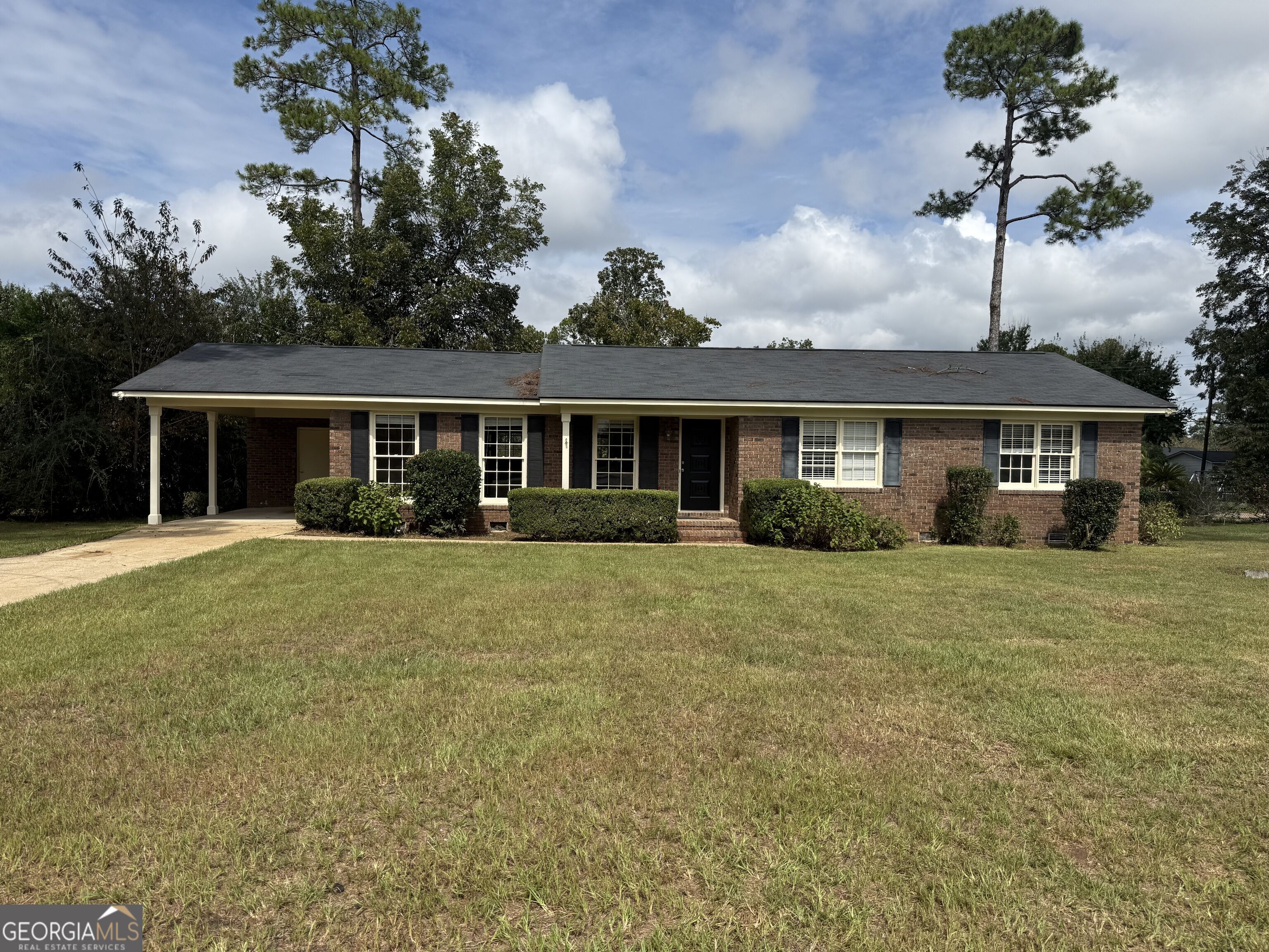 407 Holly Dr — photo