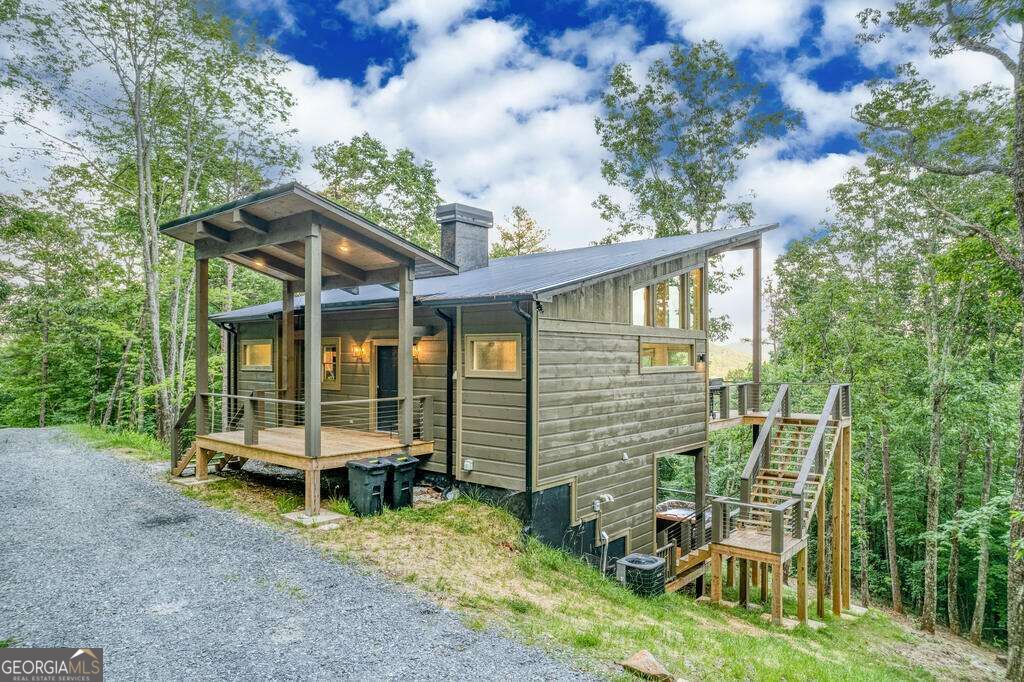 281 Raintree Bnd, Blue Ridge, GA 30513