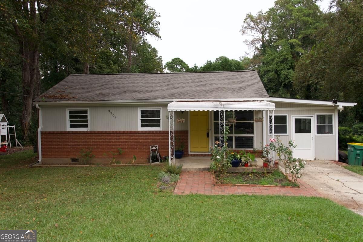 3304 Spring Dr — photo