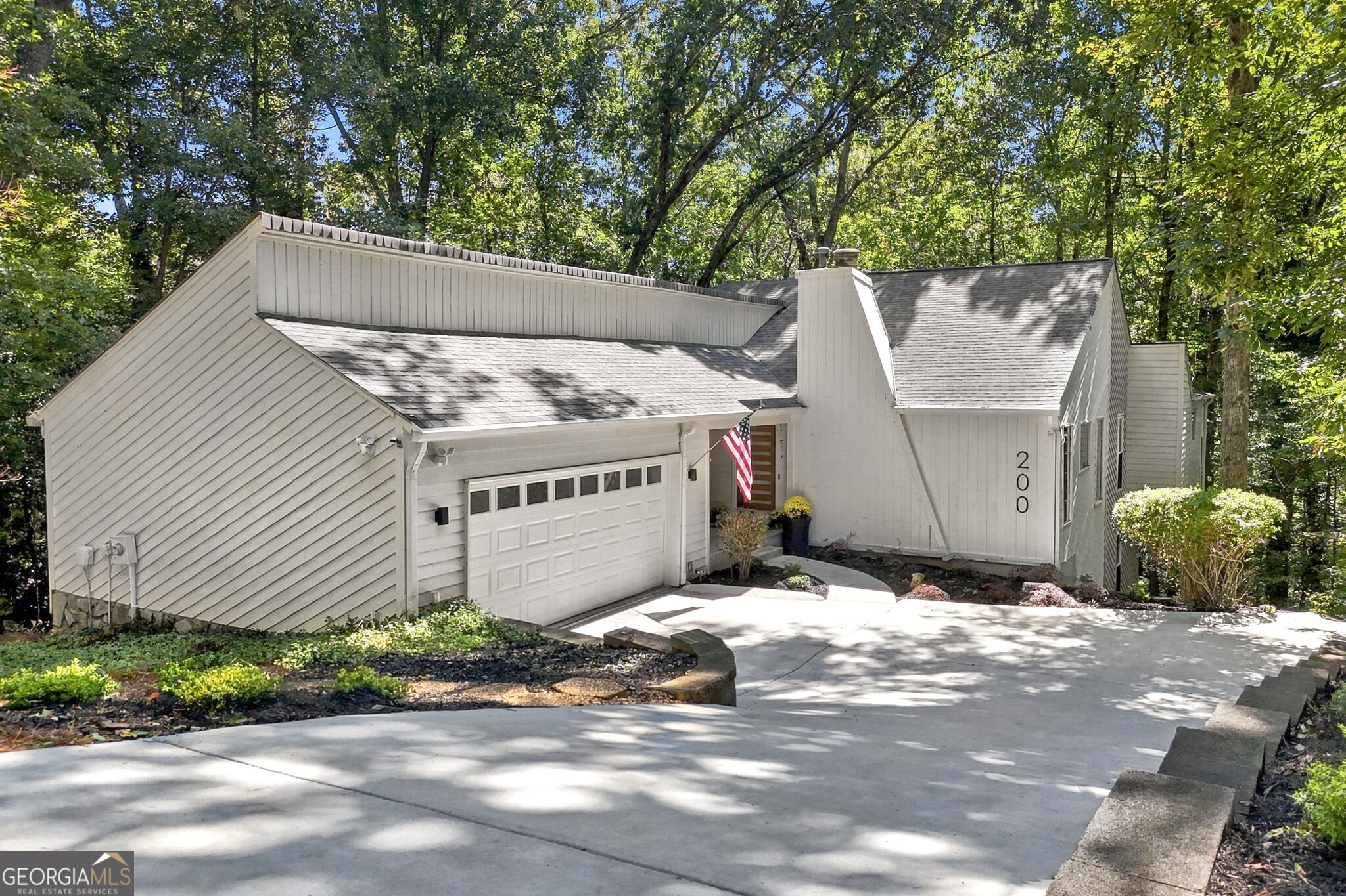 200 Pitch Lake Ln — photo