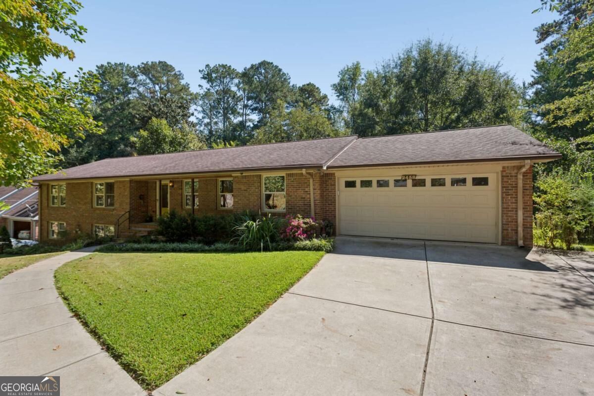 2458 Emory Ln NE — photo