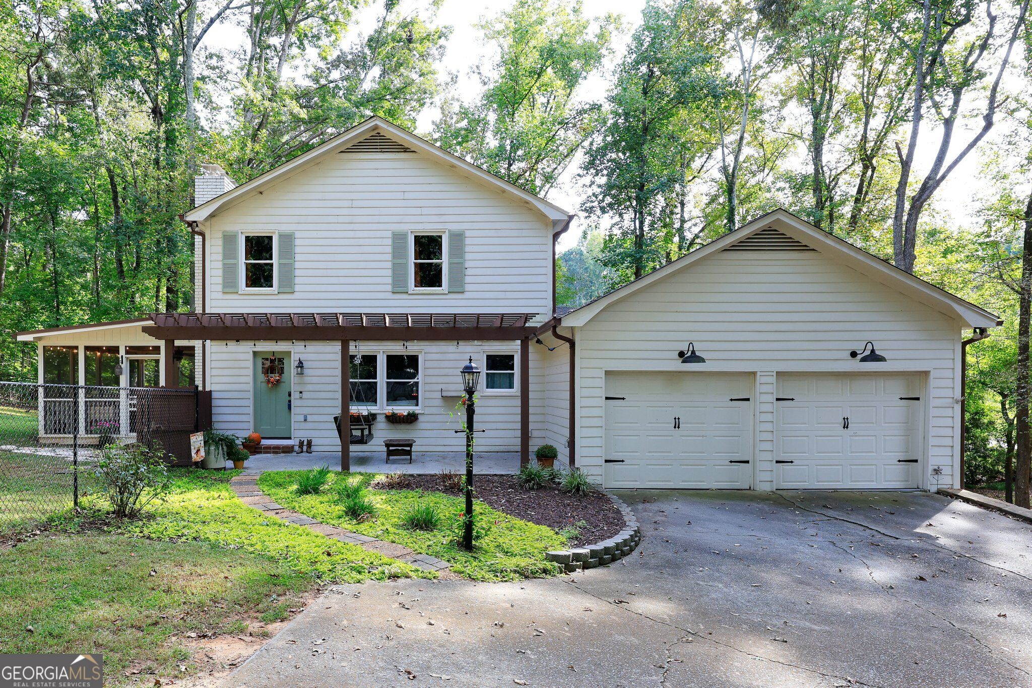 574 Ridge Lake Ln NW — photo