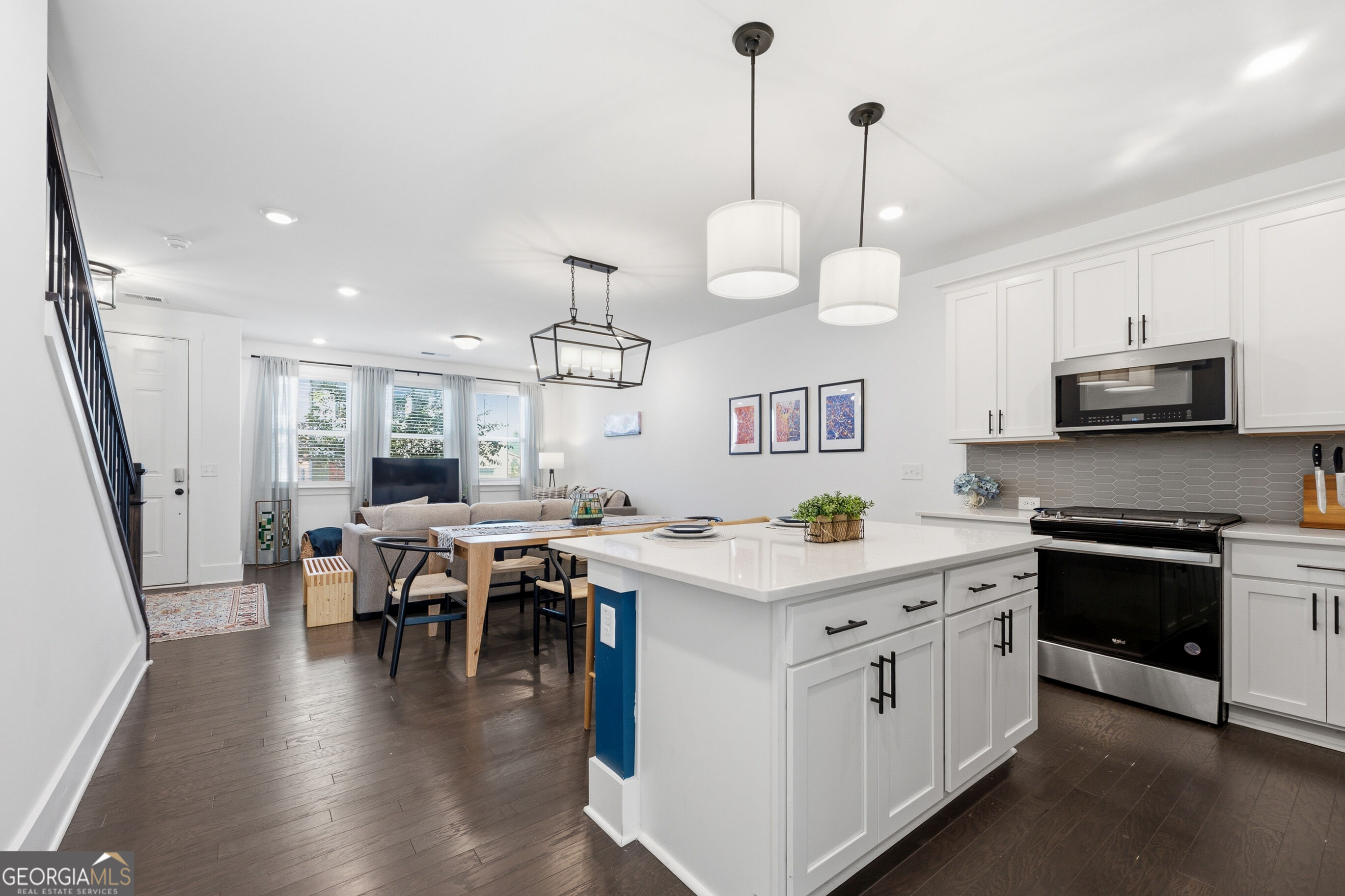 1506 Pinedale Cres NW Unit 101 — photo