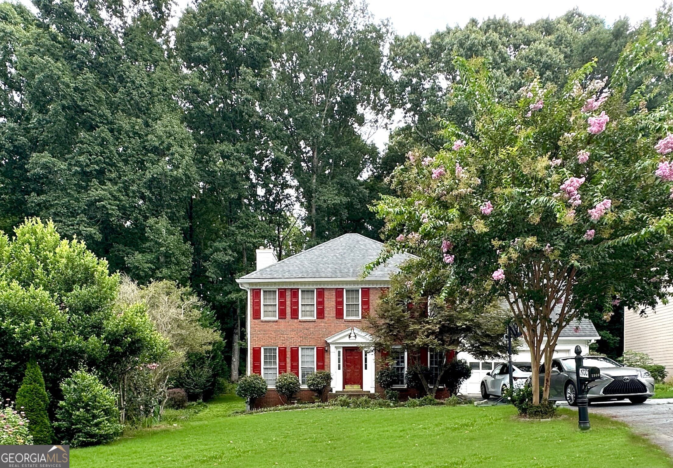 1900 Federal Ct — photo