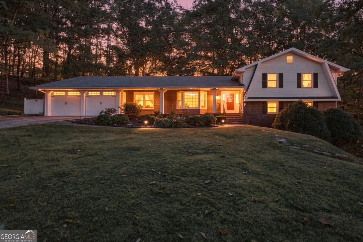 2555 Ridge Park Dr — photo