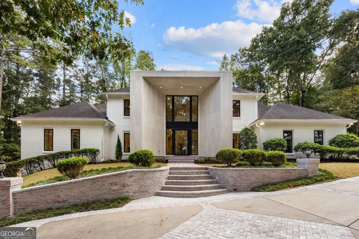 1120 Heards Ferry Rd — photo