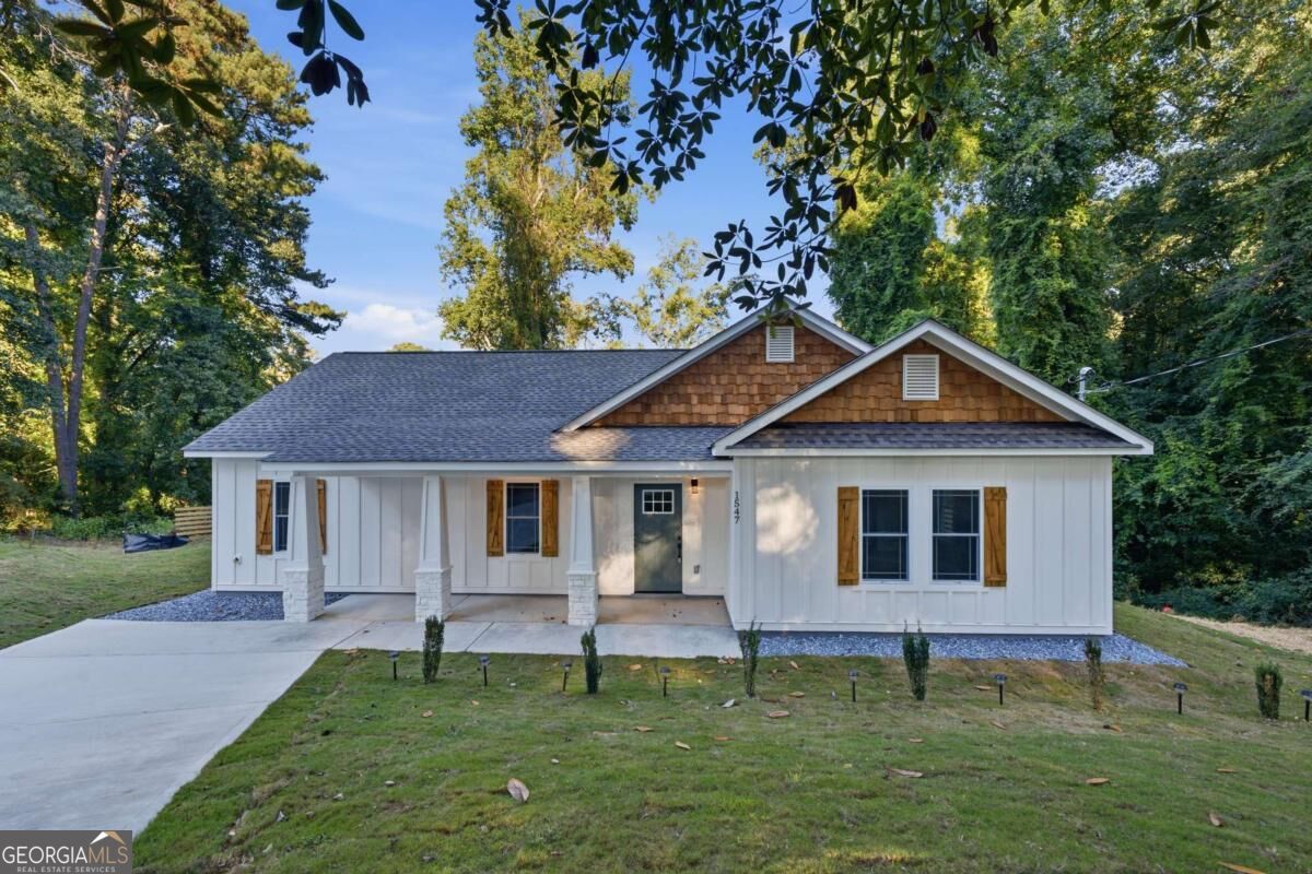 1547 Blanche Ct SE — photo
