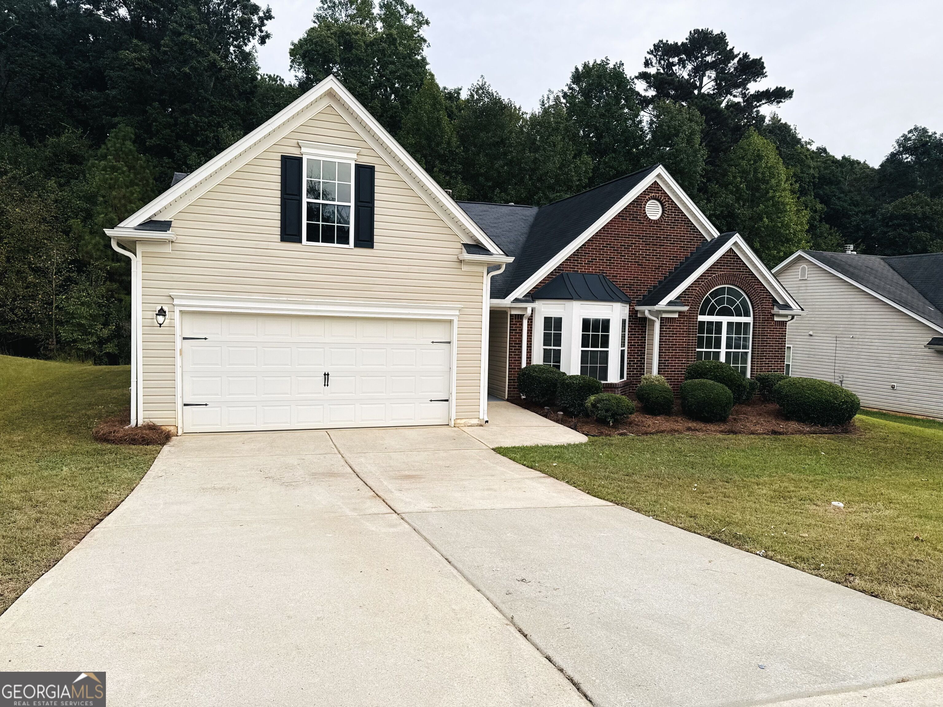 180 Meadowbrook Ct — photo