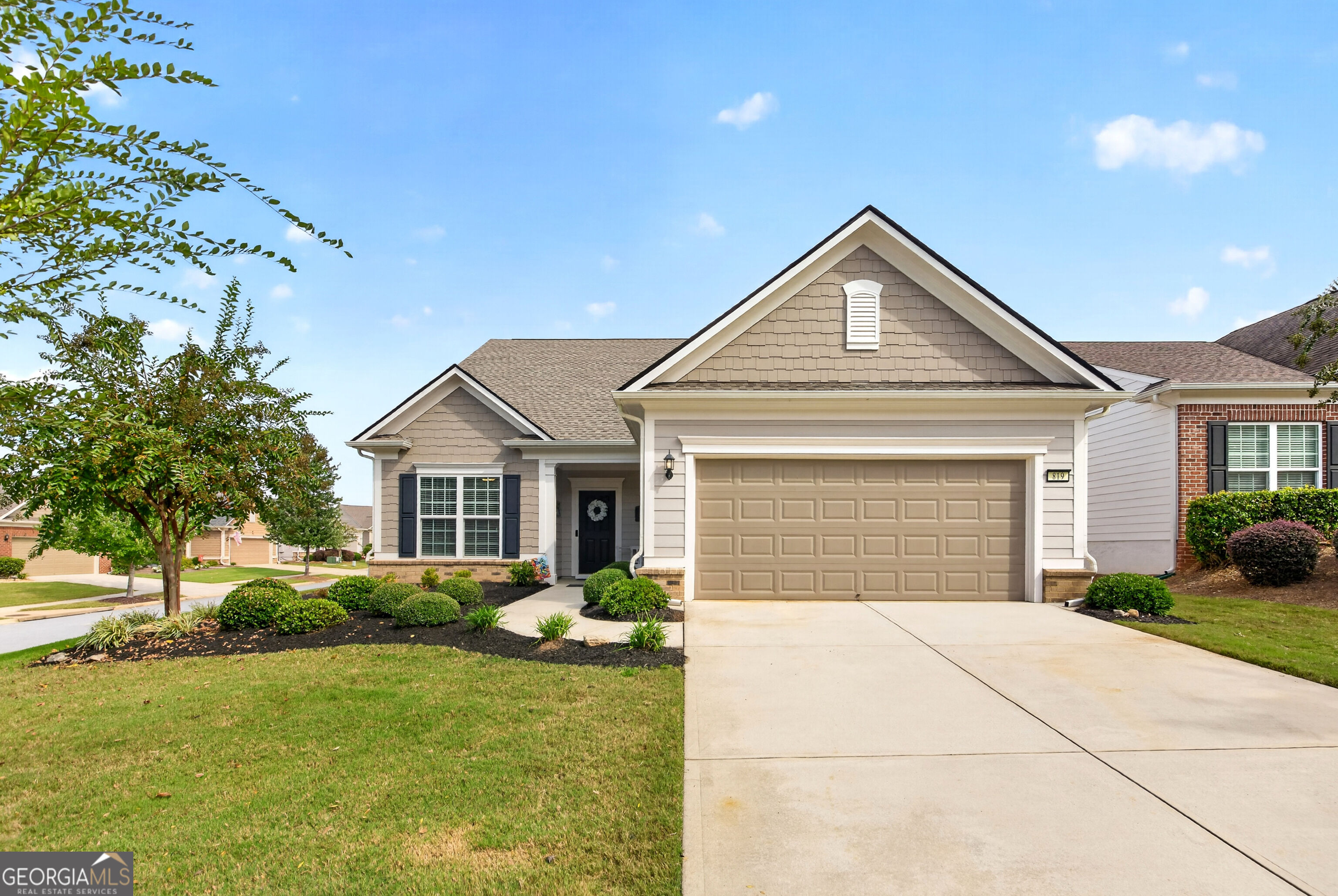 819 Firefly Ct — photo