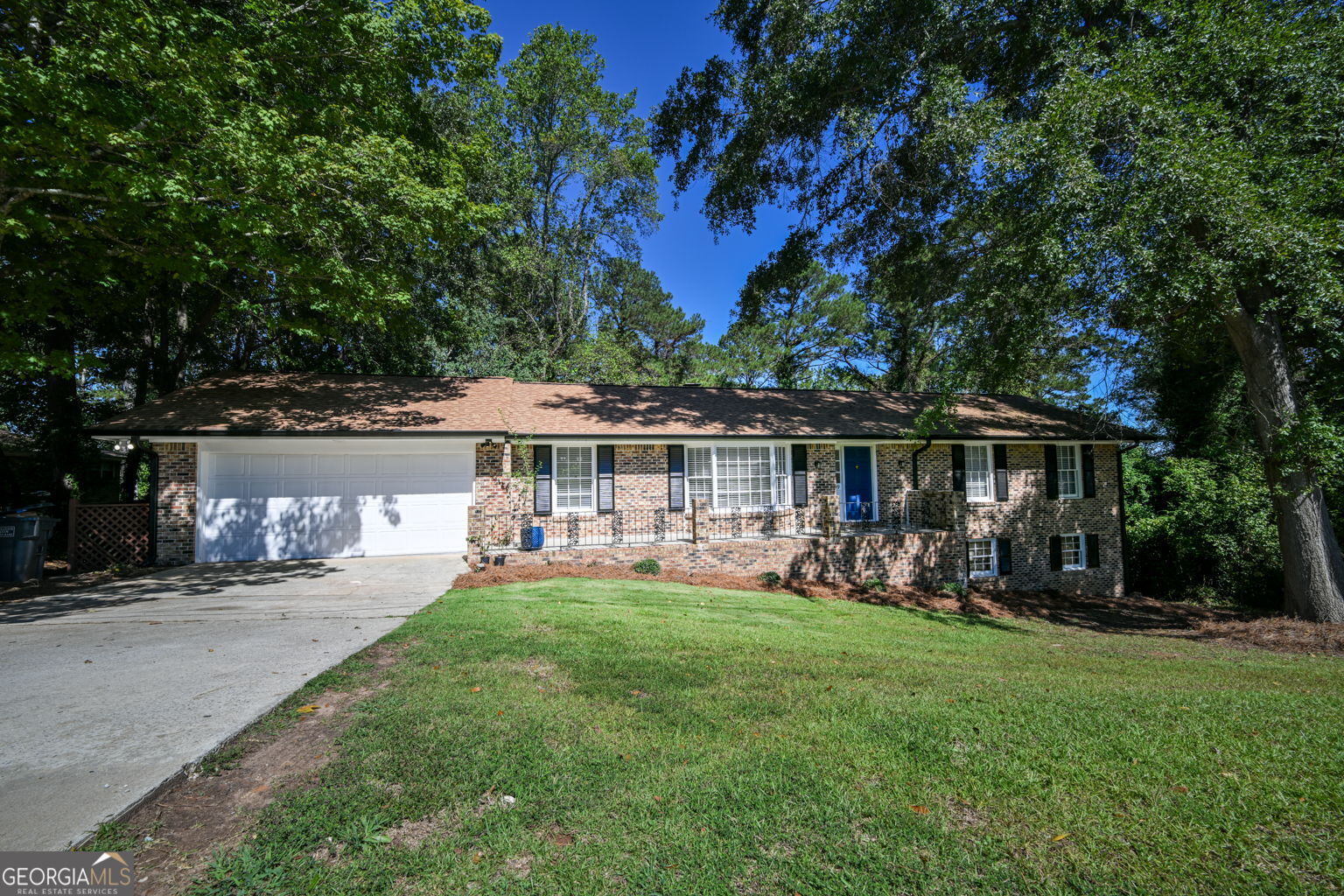 641 Oak Dr NW — photo