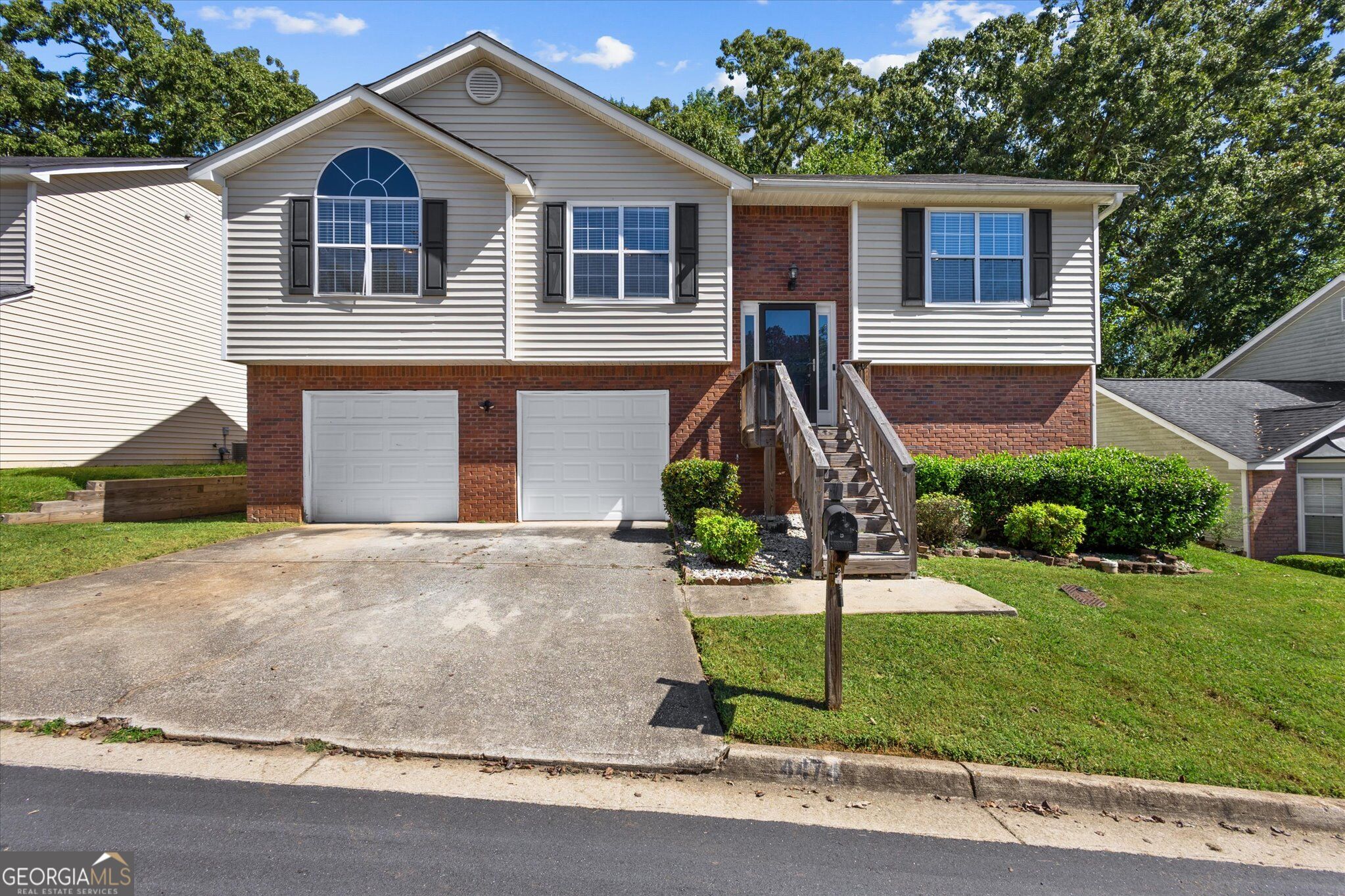 4474 Carriage Park Dr — photo