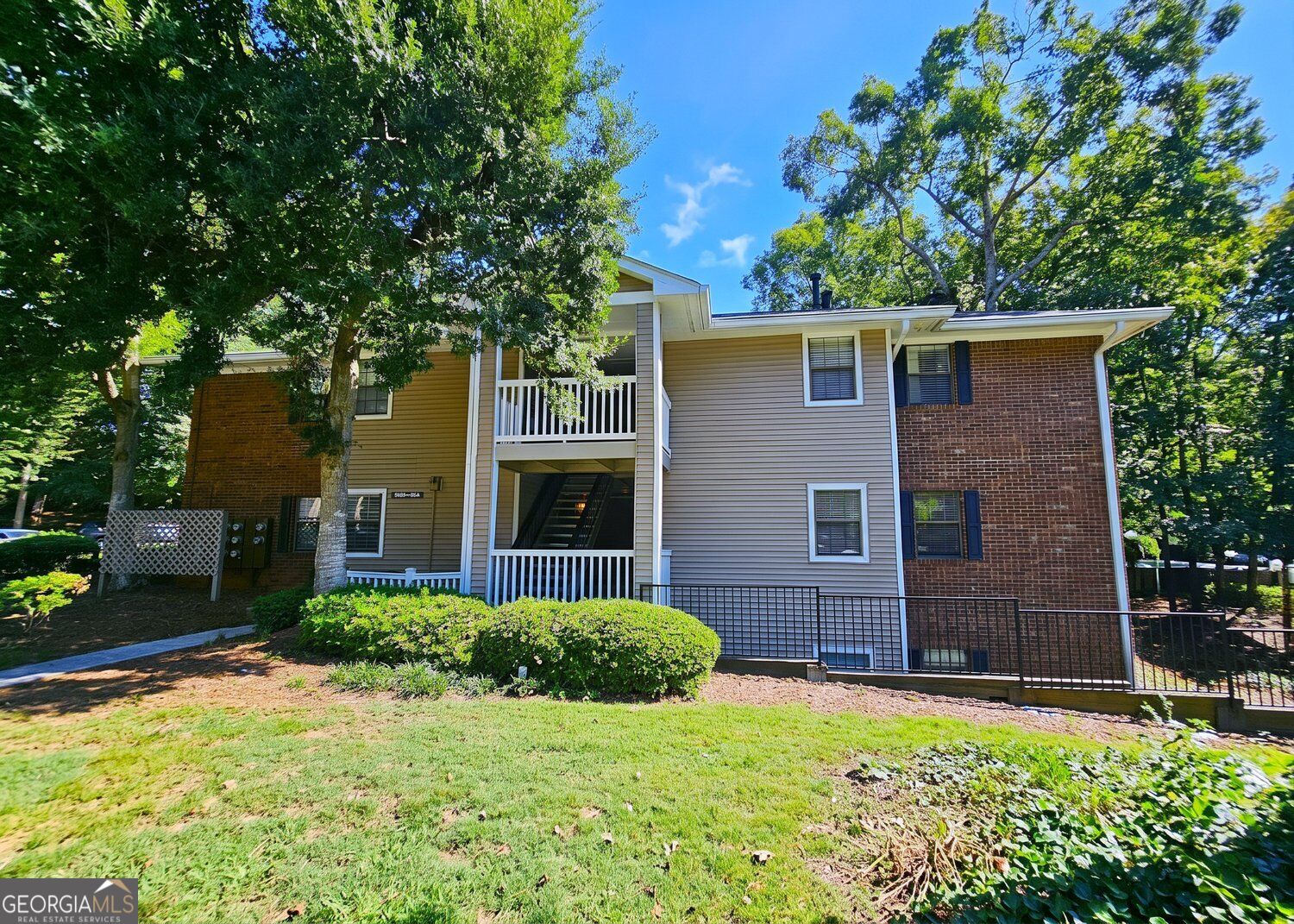 306 Barrington Hills Dr — photo