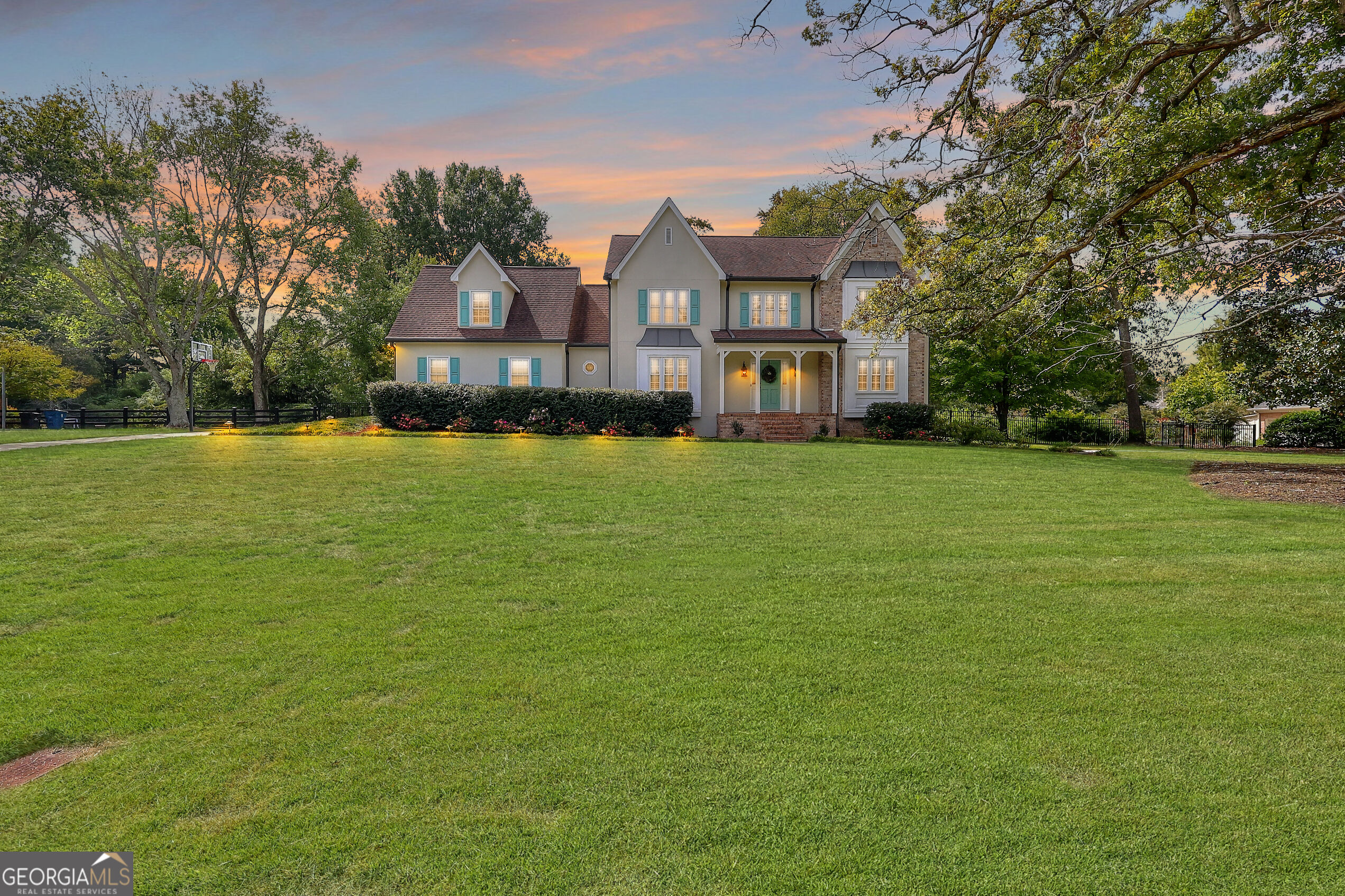 1321 Lakeshore Dr — photo