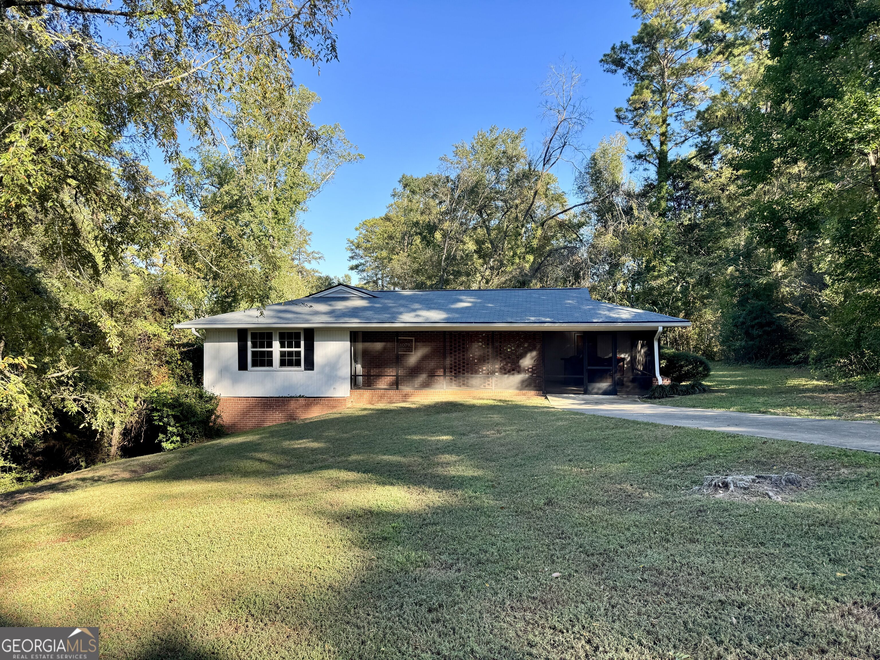 1079 Normandy Rd — photo