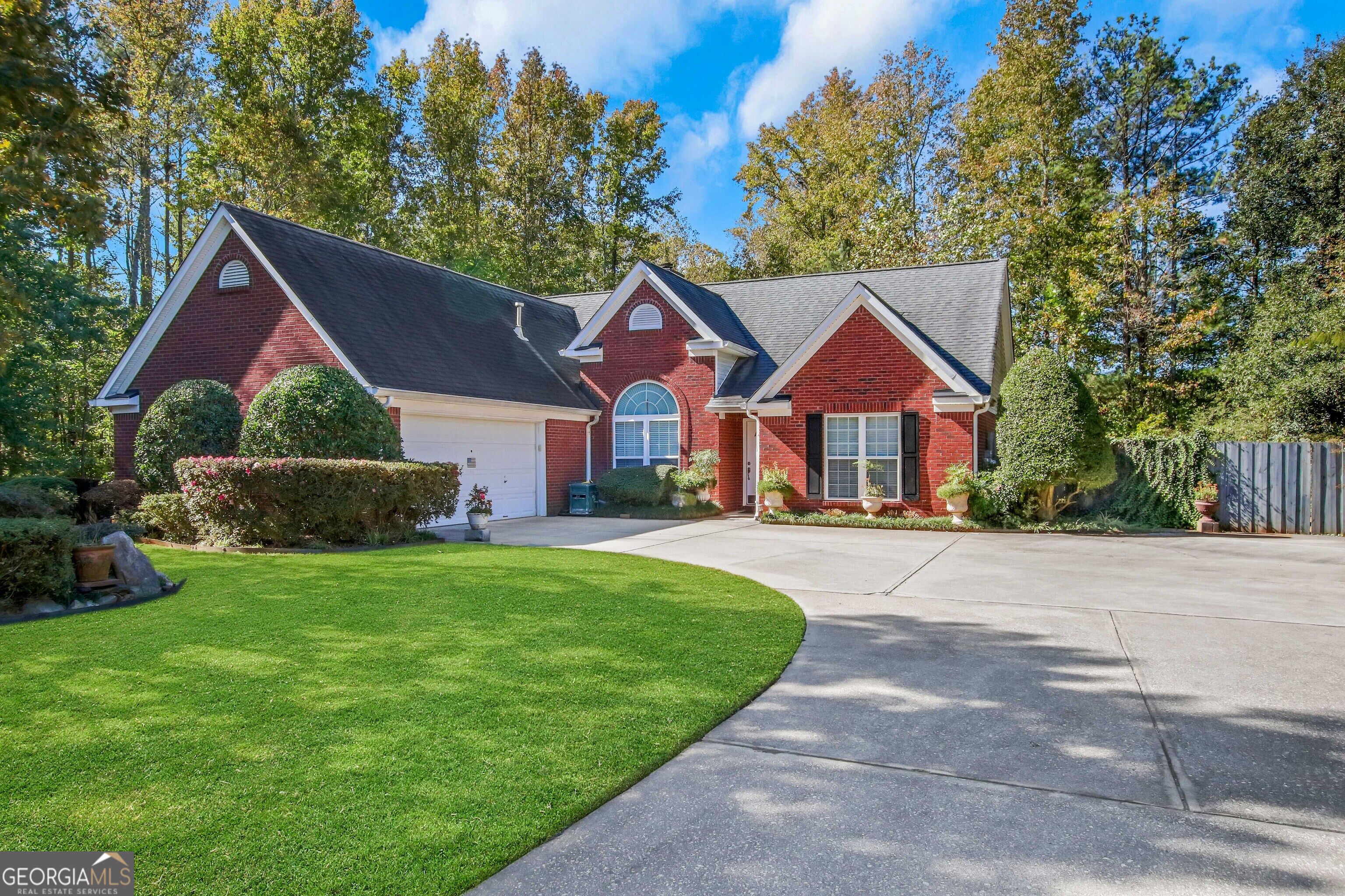 7960 Black Horse Ct — photo