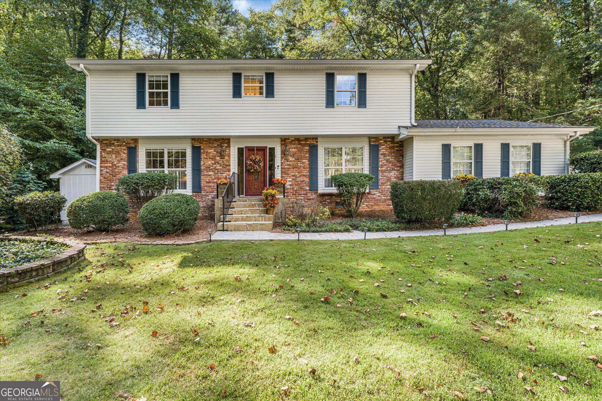 3611 Club Dr NW — photo
