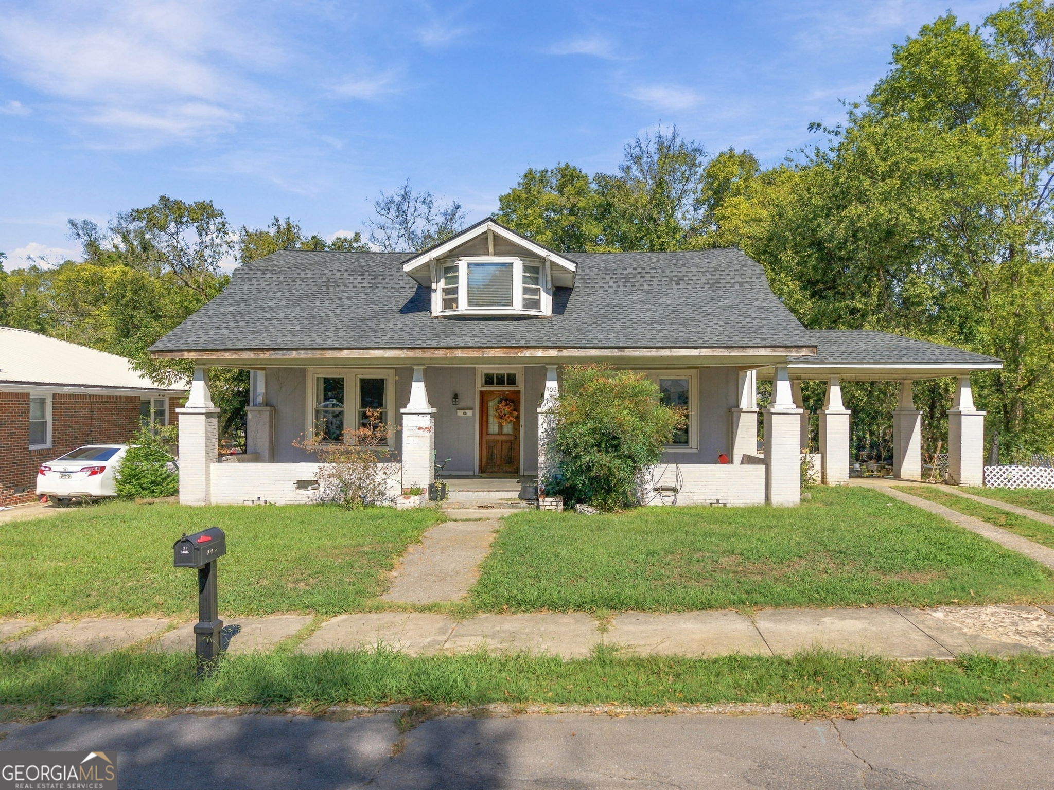 402 Stonewall St NE — photo