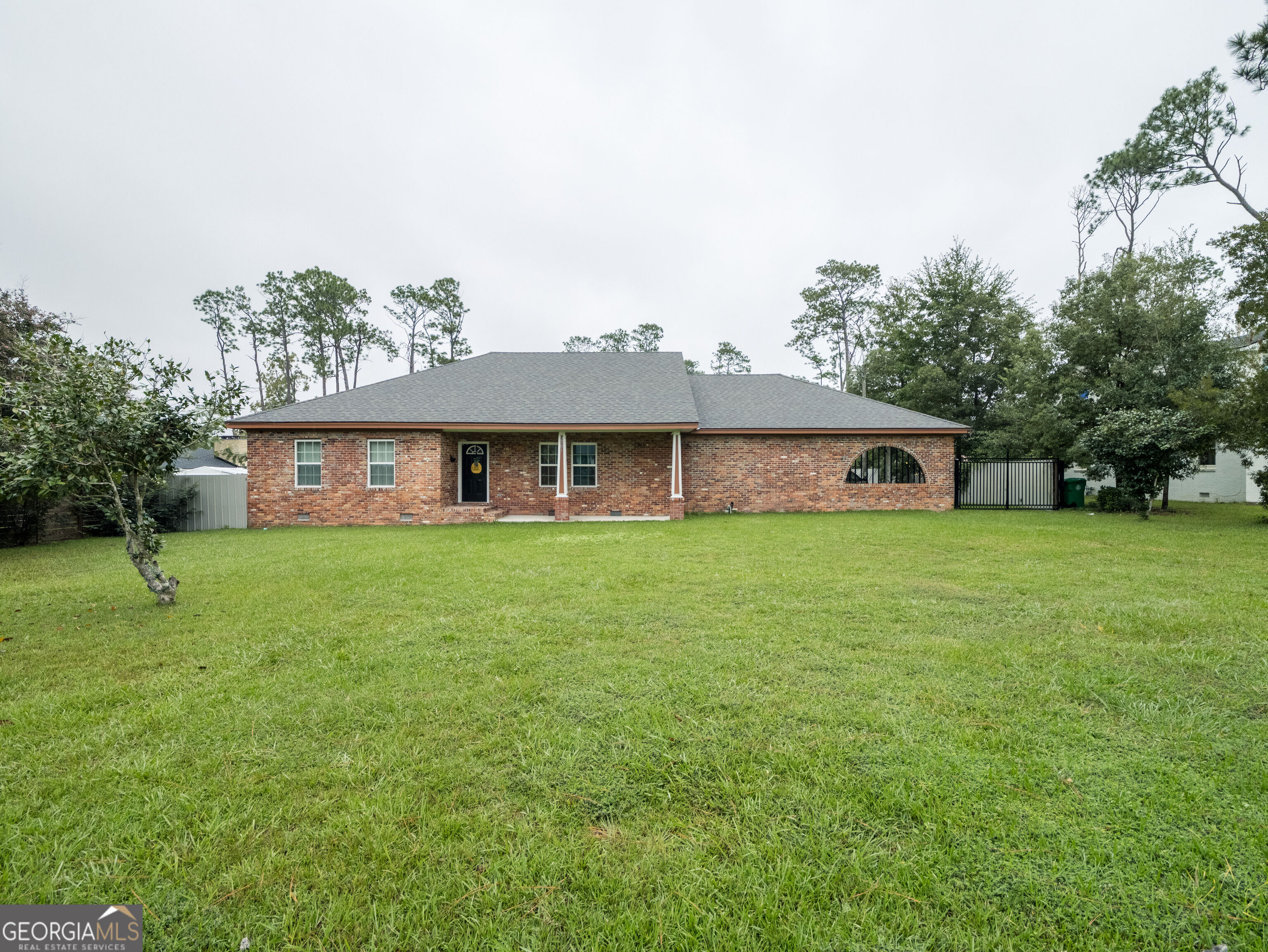 2301 Azalea Dr — photo