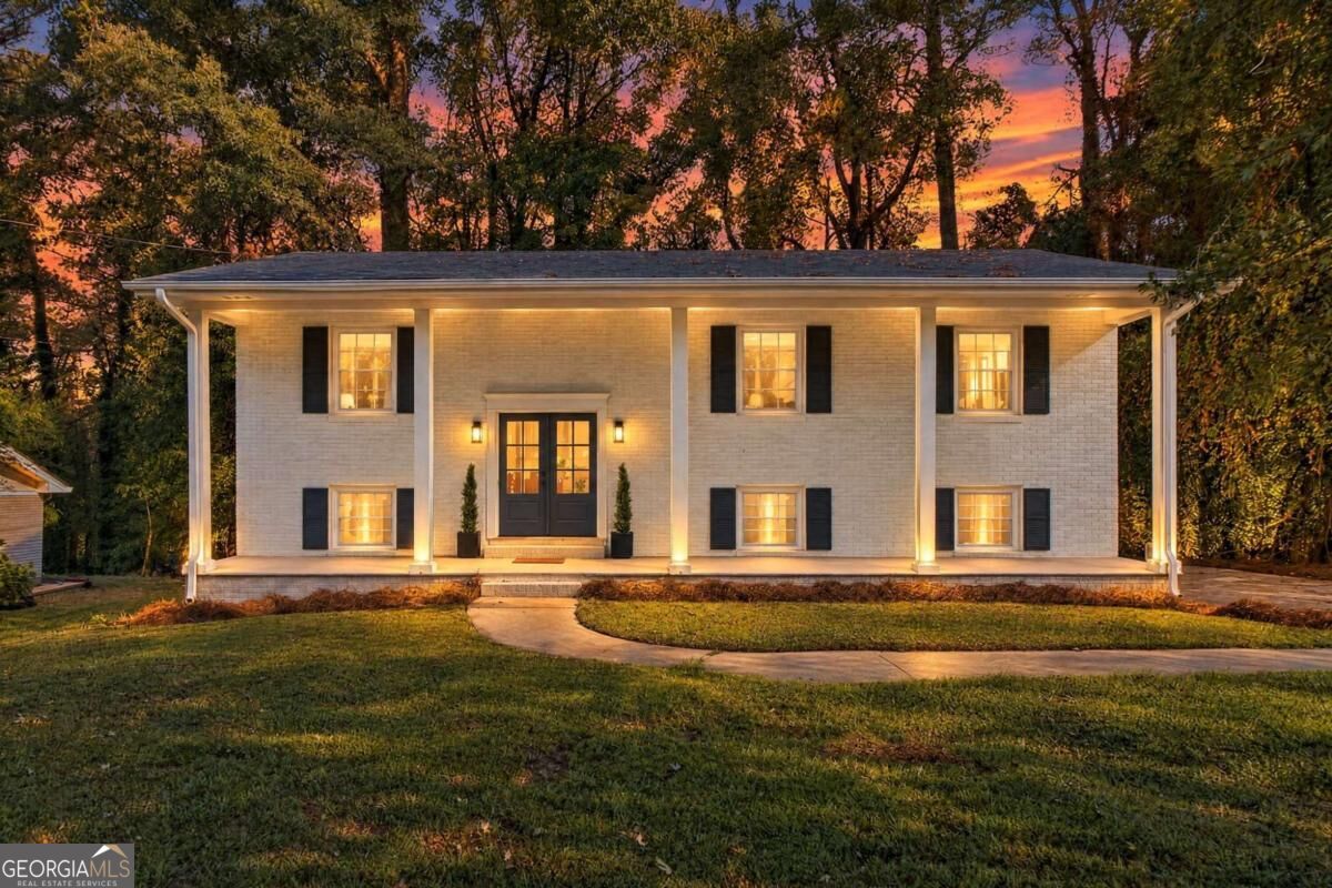 2131 Chevy Chase Ln — photo