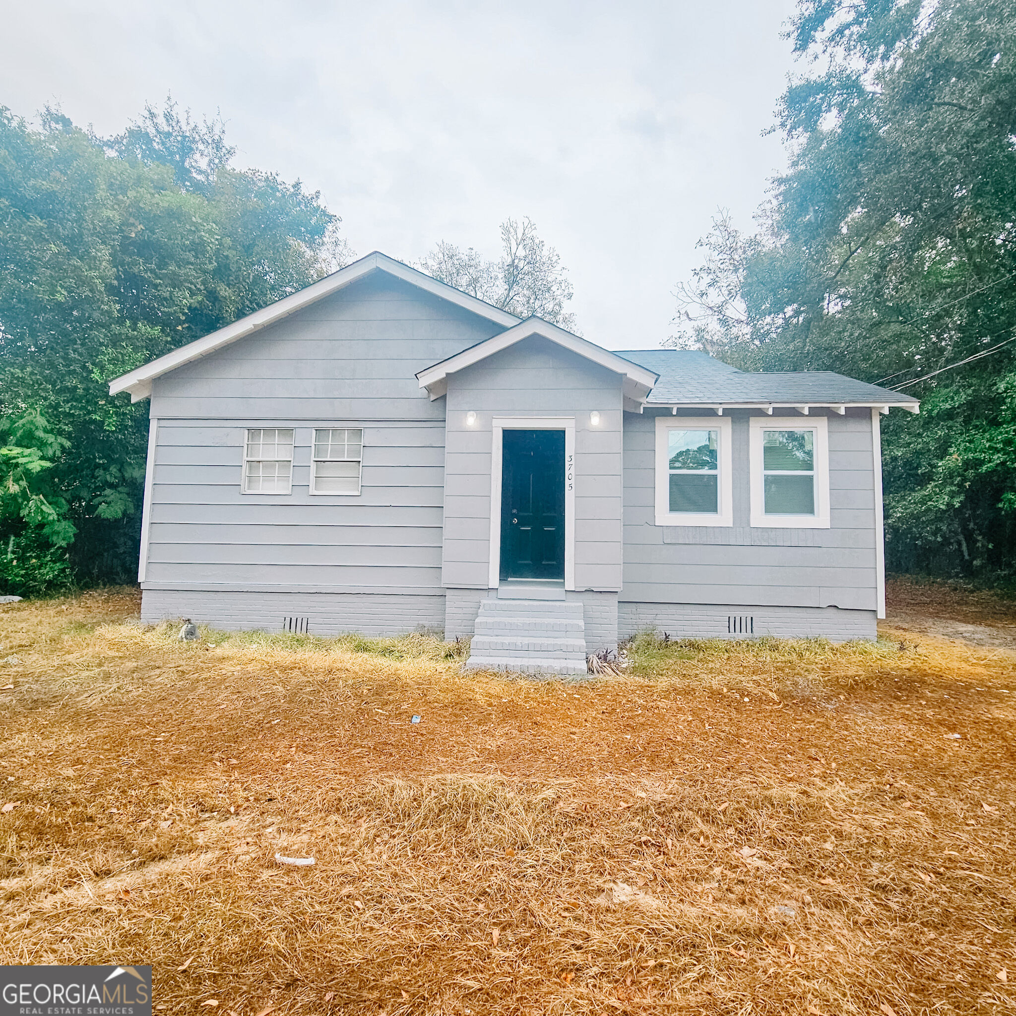 3705 Log Cabin Dr — photo