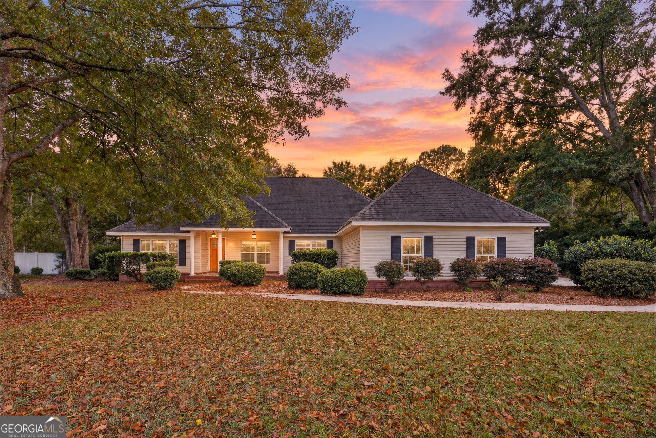 1607 Hardwick Dr — photo