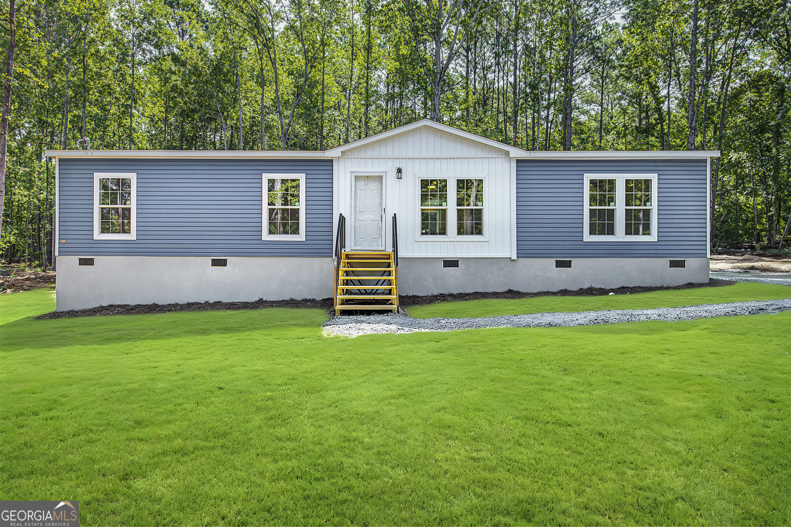 140 B Lakeshore Dr — photo