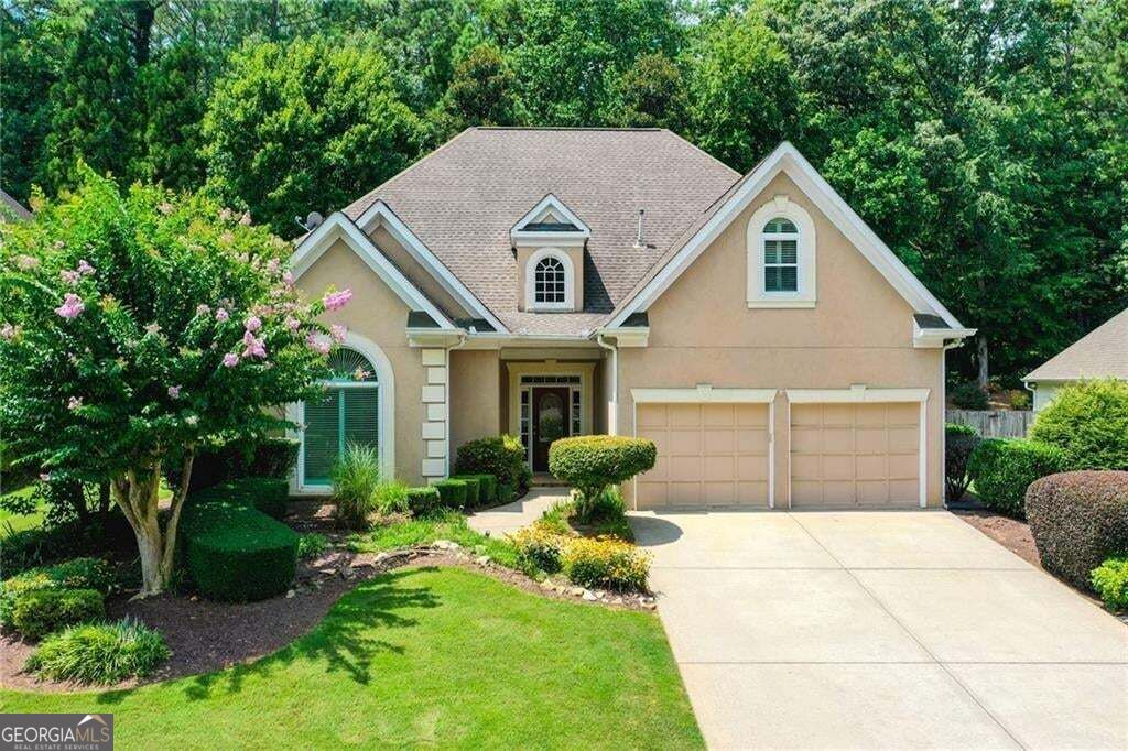 2613 Peterboro Row — photo