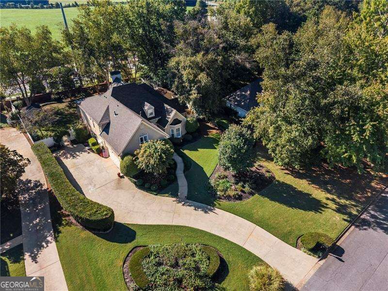 420 Clubfield Dr — photo