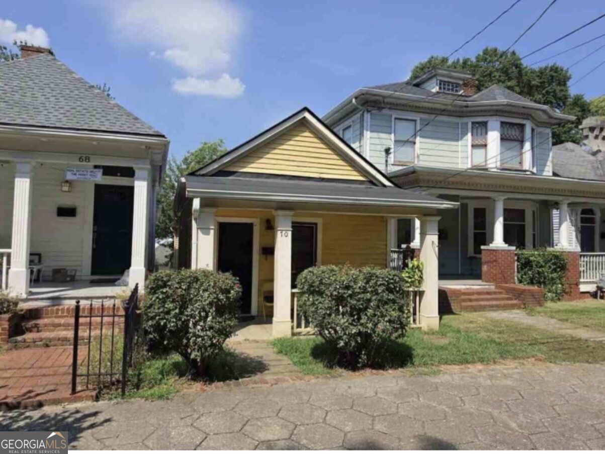 70 Howell St NE — photo