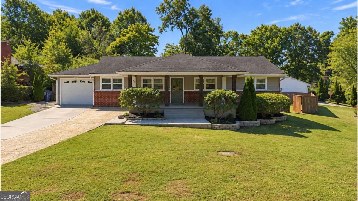 258 Rockin Hill Dr SW — photo