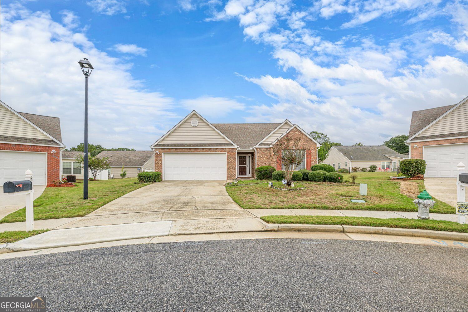 418 Mockingbird Dr — photo