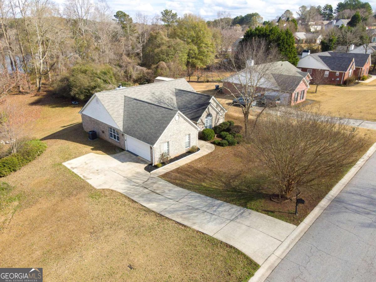 719 Overlook Dr — photo