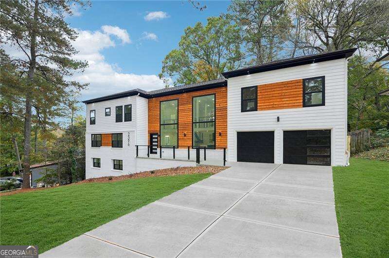 2396 Sunset Dr NE — photo